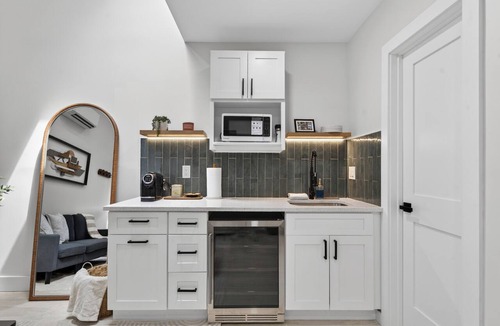Hempstead Apartment | Lunavista Rose Studio/1 Bath