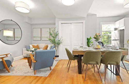 Ward Two Apartment | Lux 4 Bedrooms/2 Bathrooms. Walk to Harvard, T line + Free Parking