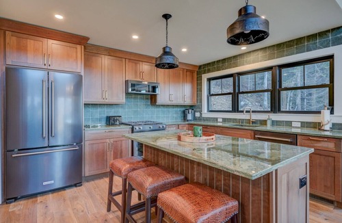 Jackson House | LUX: Best View in Jackson | Hot Tub | New Home