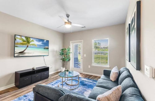 Melbourne Apartment | Luxe 1BR/1BA: Dive, Rest, Explore. Book Now!