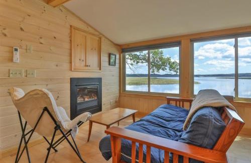 Bowdoinham House | Luxe Bayfront Cabin w/Stunning Views & Shared Dock- Ideal for Hunting & Fishing