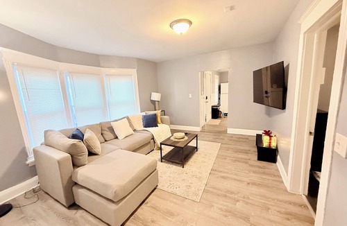 Rochester Apartment | Luxe charming 2-bedroom apartment in Rochester