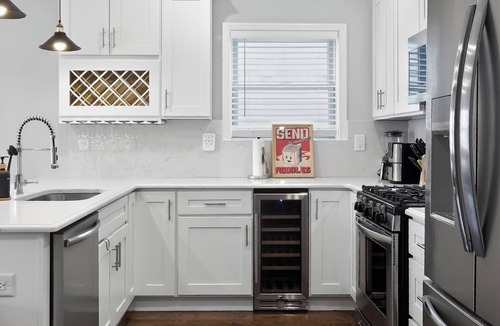 The Heights House | Luxe Private Rooftop Retreat Near NYC - 10 mins to Holland Tunnel
