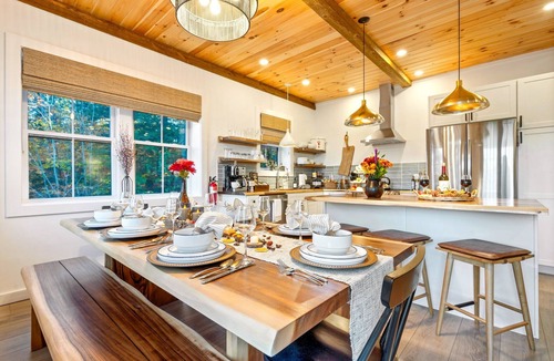 Bethel House | Luxe Retreat: Sleeps 16, Hot Tub, Sauna & Movie Room