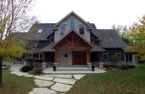 Terra Nova House | Luxurious 5 bdrm,4 bath farmhouse in Mulmur!4 Season Country Getaway!Swim & Ski!