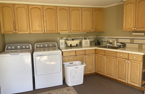 Pemaquid House | Luxurious Coastal Maine Rental near Pemaquid Lighthouse and beach