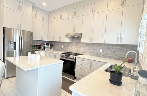 Streetsville House | Luxurious Detached Five-Bedroom House in Mississauga.