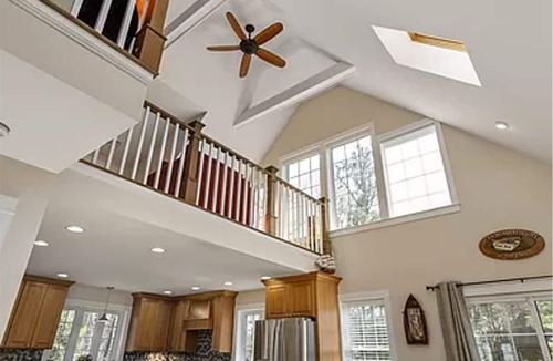 East Wakefield House | Luxurious Lakefront Home on the sparkling Balch Lake with spectacular waterviews