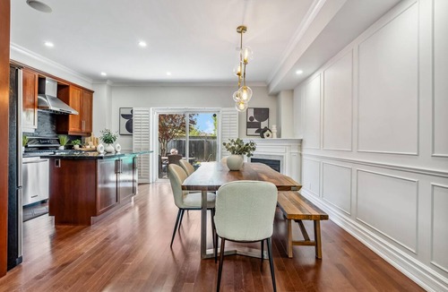 North York House | Luxurious townhome ideal for families, business travelers, and long stays.