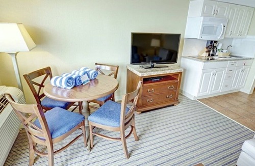 The Point Condo | Luxurious Waterfront Condo June 30th - July 7th, 2024!!