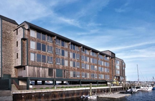 The Point Condo | Luxurious Waterfront Condo June 30th - July 7th, 2024!!