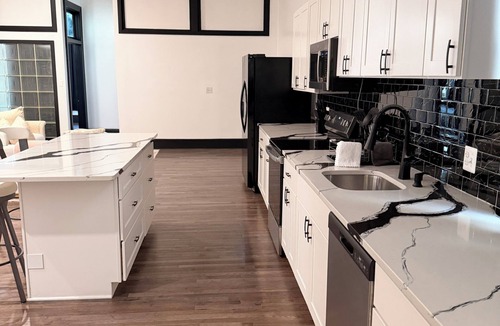 Downtown Baltimore Apartment | Luxury 2-bedroom apartment in Mount Vernon, Baltimore MD