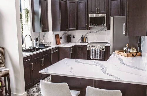 Roaring Spring Apartment | Luxury 2-bedroom Guesthouse near the beautiful Spring Dam in Roaring Spring