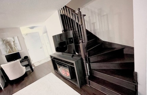 Toronto Entertainment District House | Luxury 2-Storey Loft in the Heart of Downtown Toronto