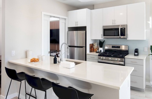 The Hill Apartment | Luxury 2BR Apt + Work-From-Home Space