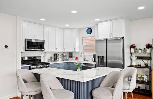 Constable Hook Apartment | Luxury 3 BDR, Newly Renovated, Free Parking Near NYC, Statue of Liberty