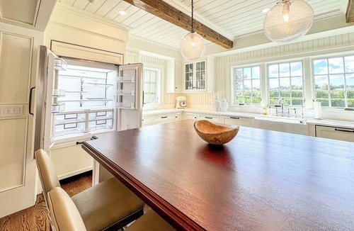 Katama House | Luxury 3 Field Club Compound with Pool and Barn