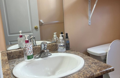 Guelph House | Luxury 4 Bedroom house for your entire Family