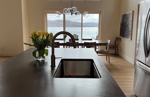 Purdy Cottage | Luxury 4 bedroom - Papineau Lake - Bancroft, Barry's Bay, Algonquin-4 season