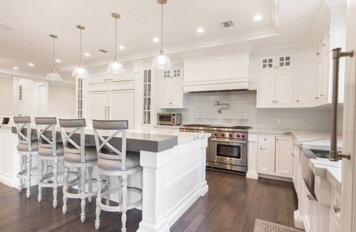 Melville House | Luxury 4BR Mansion w/Pool & Indoor Basketball Court Near Beach
