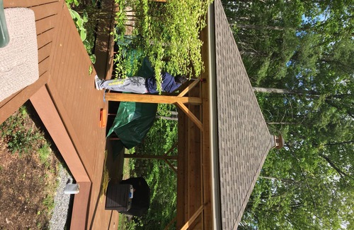 Sunapee House | Luxury 5 br home minutes from Slopes and Lake