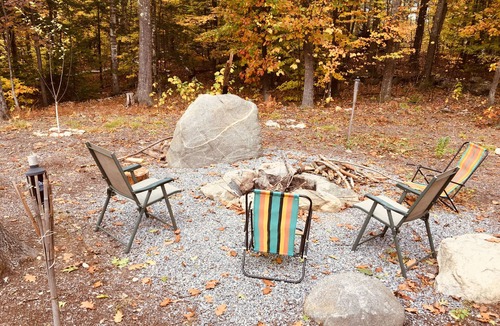 Sunapee House | Luxury 5 br home minutes from Slopes and Lake