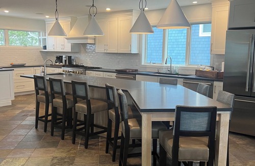 High Bar Harbor House | Luxury 6 bedroom bayfront home: pool, sleeps 14 Aug. 15 - Labor Day: Discounted