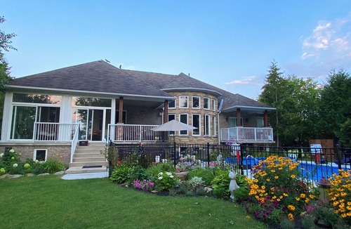 Carden House | Luxury 7000 sq ft Lakefront Home with Hot Tub, Sauna, and Pool