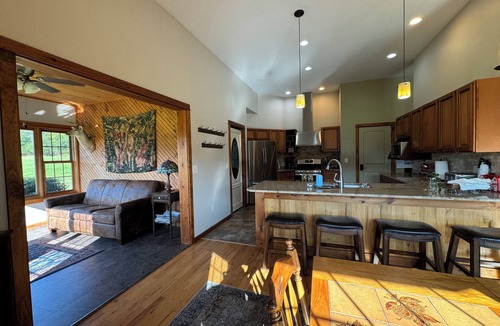 North Pole House | Luxury Adirondack Escape/120 PRIVATE Acres, MINUTES to Whiteface, Pet Friendly