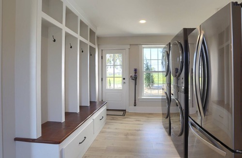 Hummelstown House | Luxury Angus Ranch Estate Pool & HotTub Private 50-Acre Retreat Near Hershey