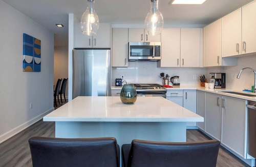 Downtown Apartment | Luxury Apt Near Downtown
