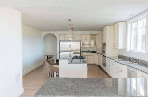 Easton's Point House | Luxury Beach Cottage