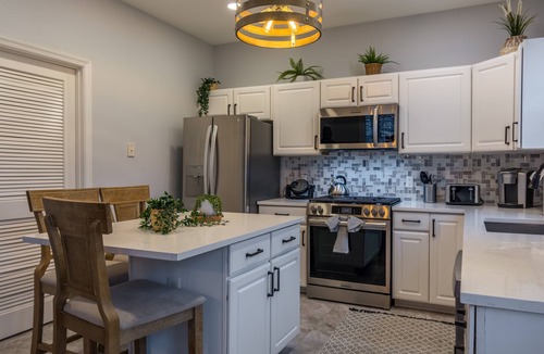 Atlantic City House | Luxury Beachside Vacation Getaway -OceanView, King beds, Steps to beach, Casino