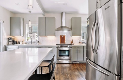 Somerville House | Luxury Boston Base · 2 Suites · 2 Baths · Red Line · Parking · Davis Square
