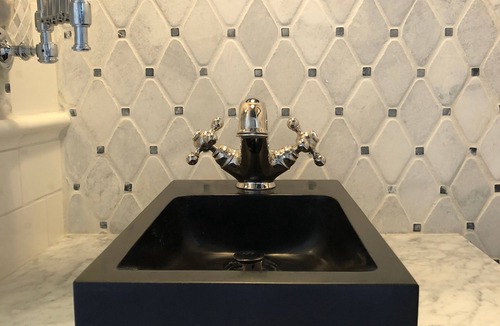 Top of the Hill Apartment | Luxury Boutique Guest Quarters with Private Entrance