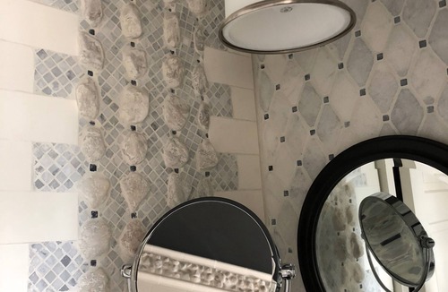 Top of the Hill Apartment | Luxury Boutique Guest Quarters with Private Entrance