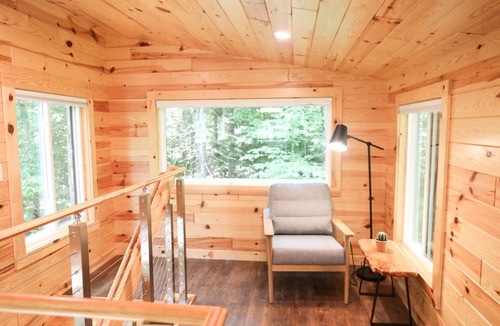 Cavendish Cabin | Luxury Cabin #2 Hot Tub, Kayaks, Paddle Boards, Fire Pit