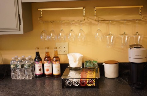College Hill Apartment | Luxury California King 1 Bedroom at Hale House