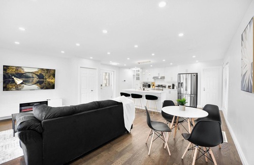 Kitchener House | Luxury Estate newly Renovated with 5 BD and 65 inch TV