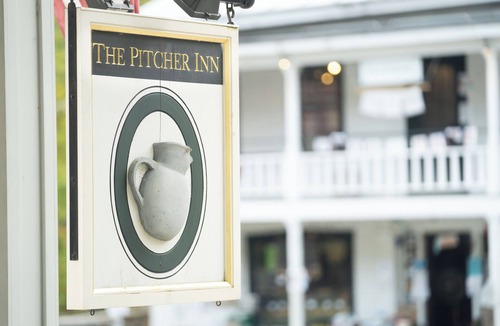 Warren Hotel | Luxury family suite and you can bring the dog!