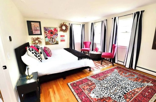 Hancock House | Luxury Farm Stay at Glenrose Manor - Wolf Pine Hollow