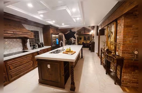 Mulmur Ski Chalet | Luxury Forest Retreat Near Mansfield Ski Club