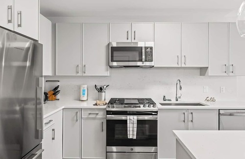 Downtown Apartment | Luxury High-Rise, Pool & Walk to Train