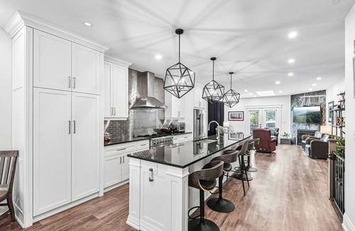 Courtice House | Luxury home newly renovated with large kitchen and living space.