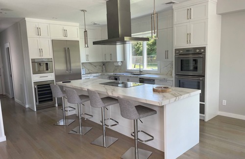 Shinnecock Hills House | Luxury Home with Private Tennis, Basketball, Pool & Jacuzzi