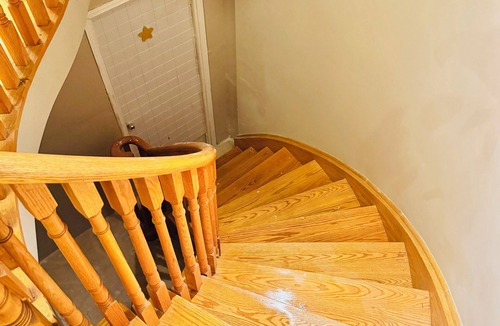 East Credit House | Luxury house 7 bdrms - near airport, sq 1, Private Backyard