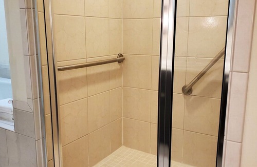West Dover Resort | Luxury King w/balcony, accessible