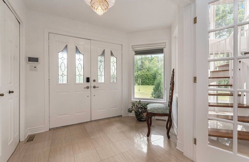 Ottawa Division House | Luxury living! Ideal for your vacation or short term rental rental