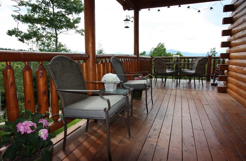Conway Cabin | LUXURY LOG Cabin. BEST Views of Mt. Washington & Chocorua. Close To Everything!
