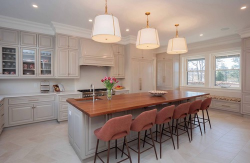 Top of the Hill Apartment | Luxury Newport Estate